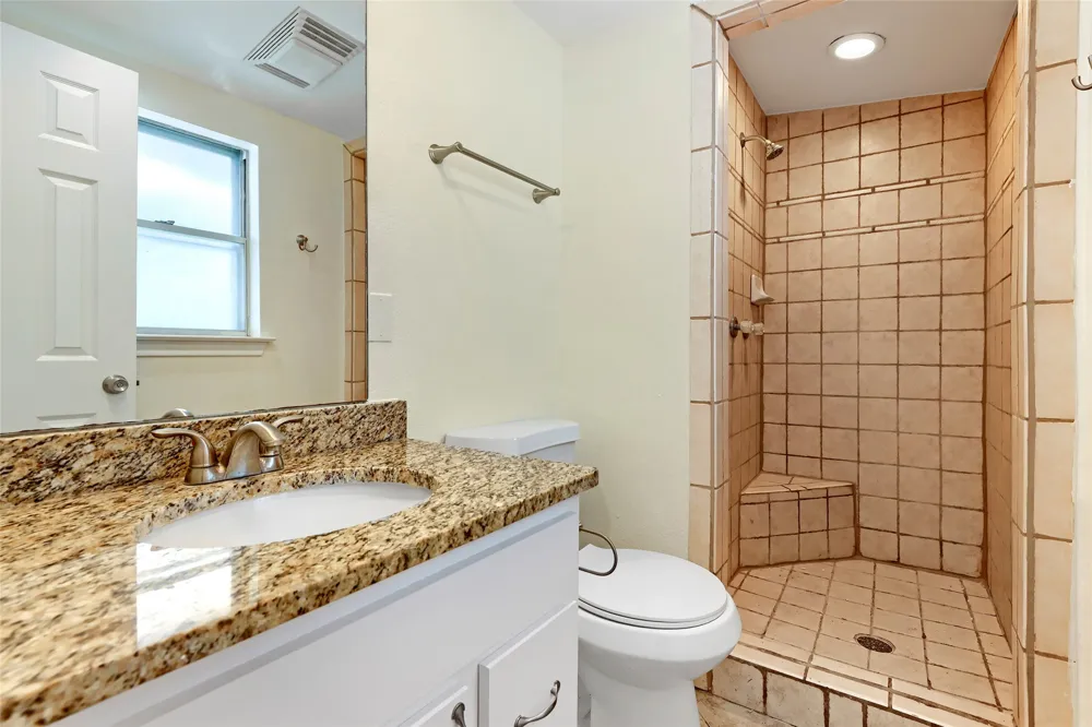 2903 E Mitchell Street Arlington, TX 76010