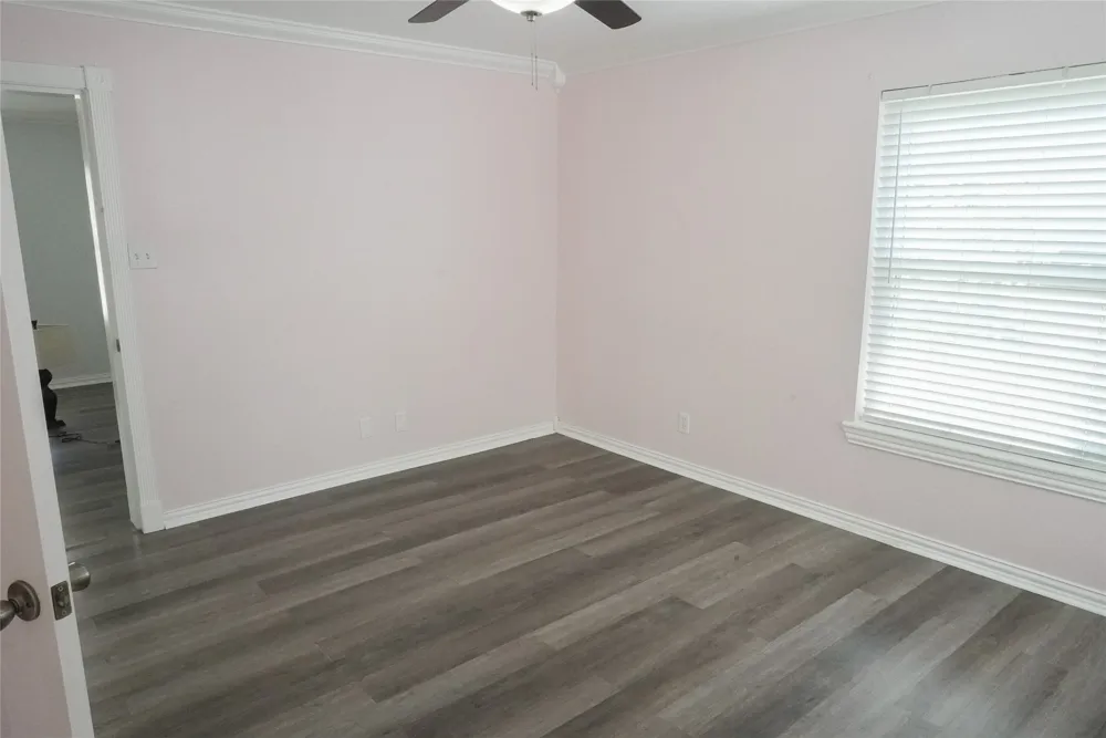 1813 Roberts Cut Off Road River Oaks, TX 76114