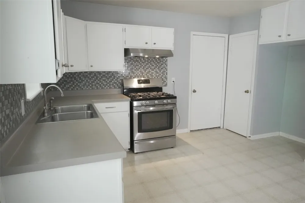 1813 Roberts Cut Off Road River Oaks, TX 76114