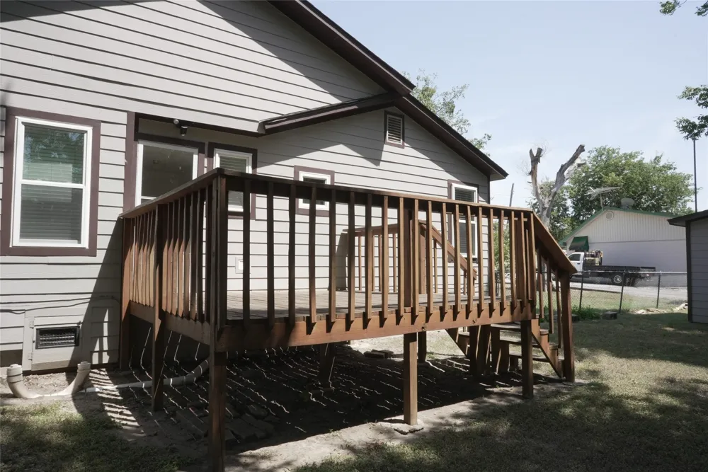 1813 Roberts Cut Off Road River Oaks, TX 76114