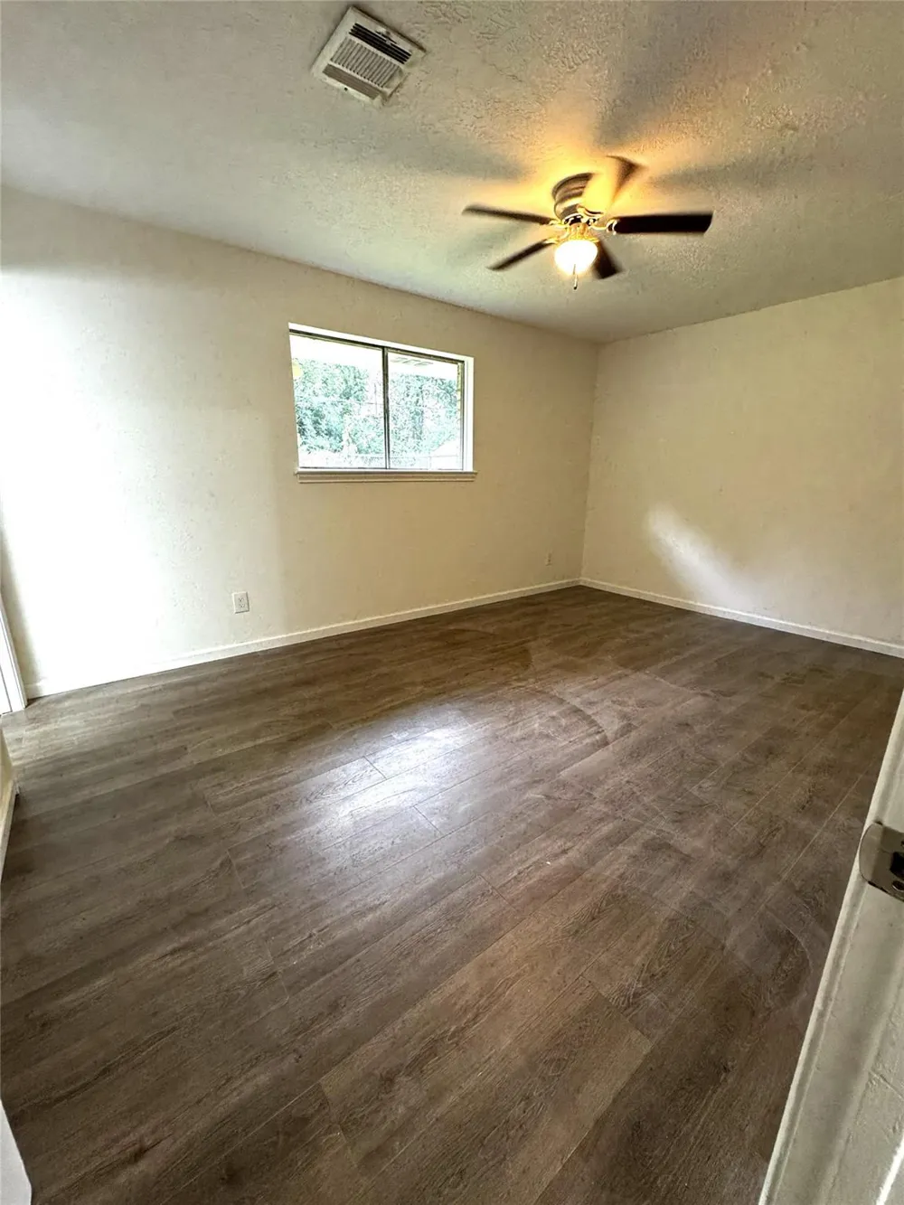 7625 Gleason Road Houston, TX 77016