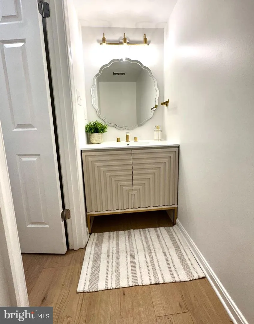 12 RIVER OAKS CIRCLE Baltimore, MD 21208