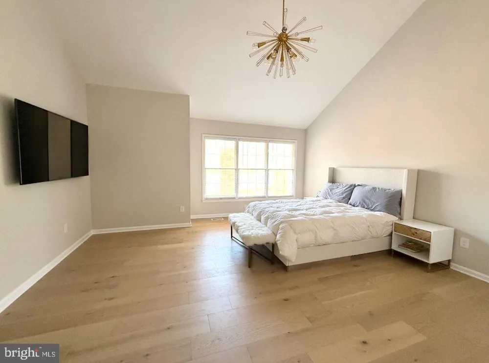 12 RIVER OAKS CIRCLE Baltimore, MD 21208