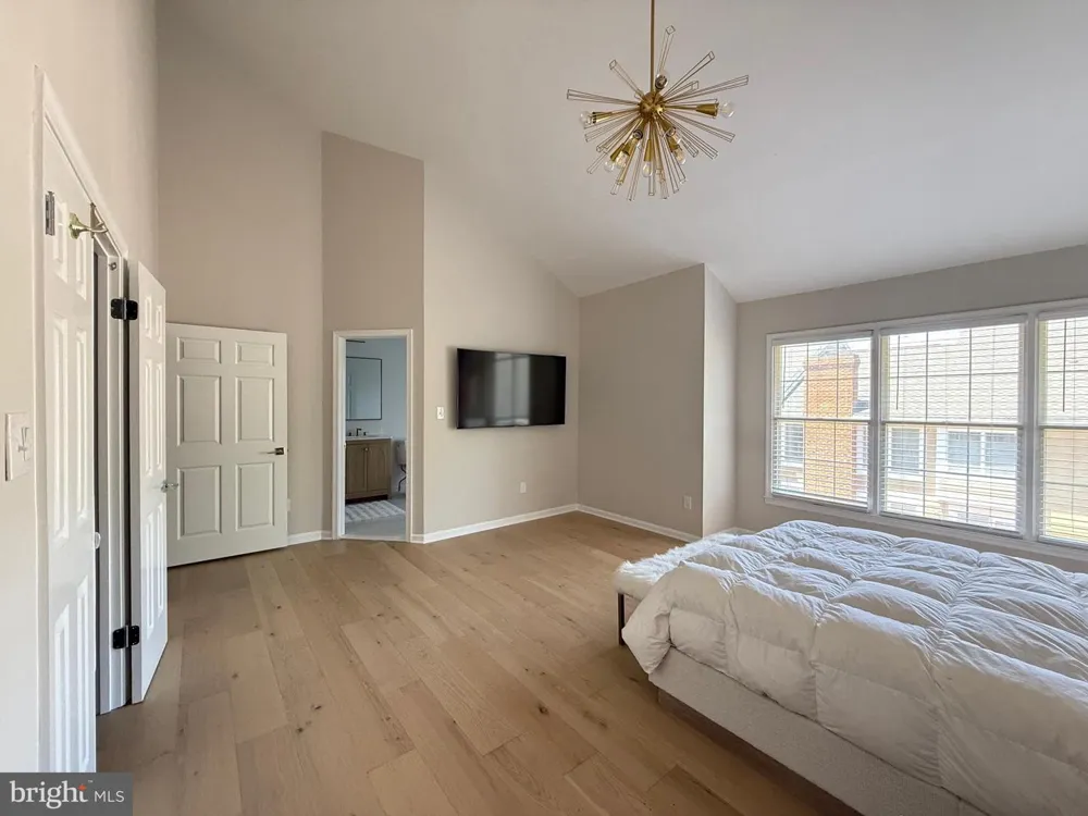 12 RIVER OAKS CIRCLE Baltimore, MD 21208