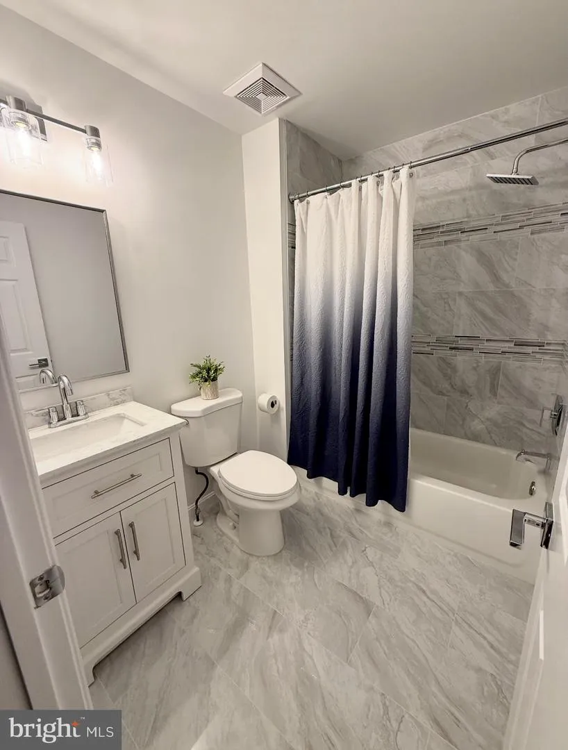 12 RIVER OAKS CIRCLE Baltimore, MD 21208