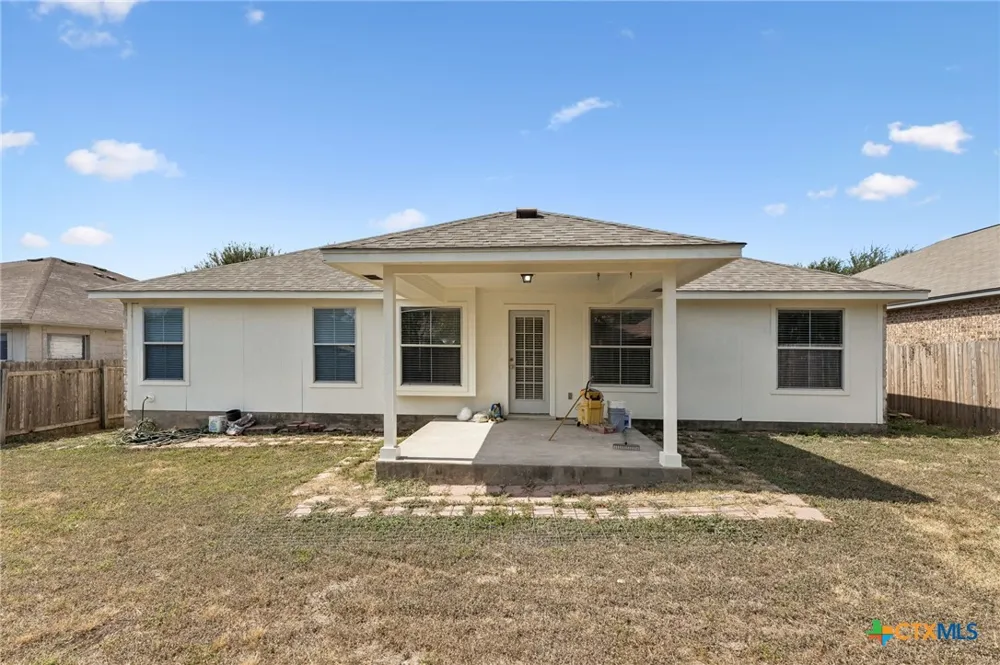 1512 Sweet Leaf Lane Pflugerville, TX 78660