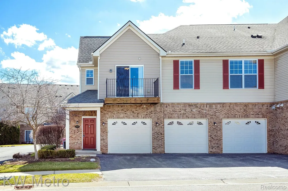 10130 RIDGE RUN STREET Hartland Township, MI 48855