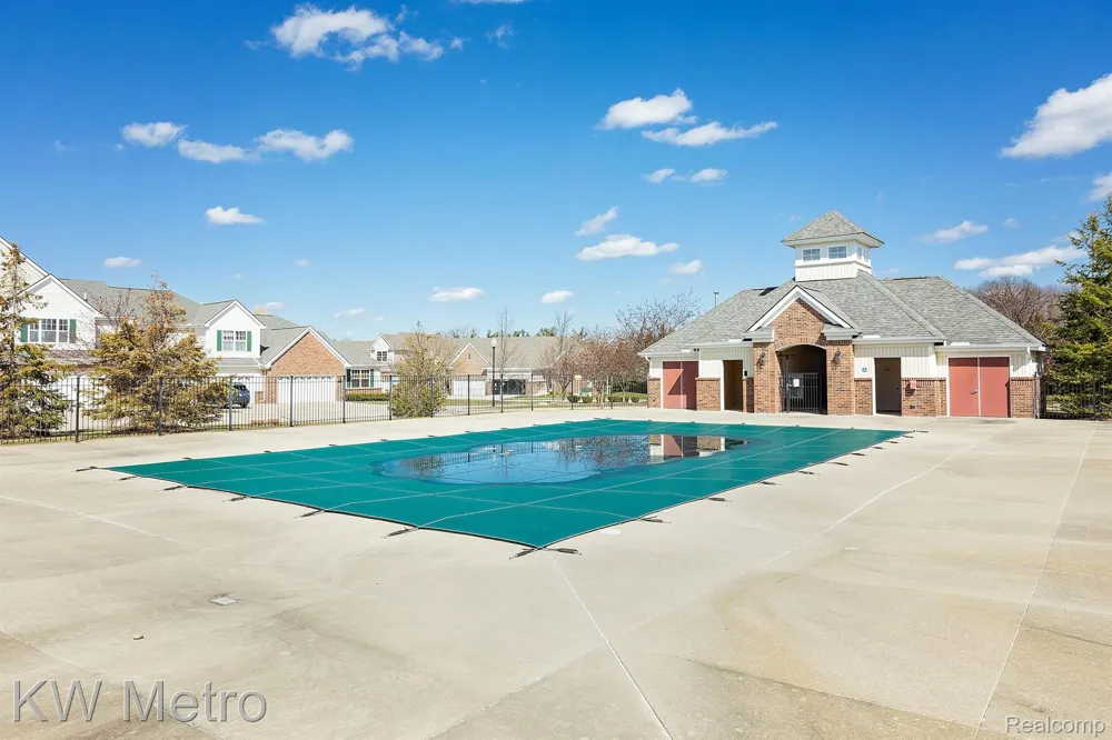 10130 RIDGE RUN STREET Hartland Township, MI 48855