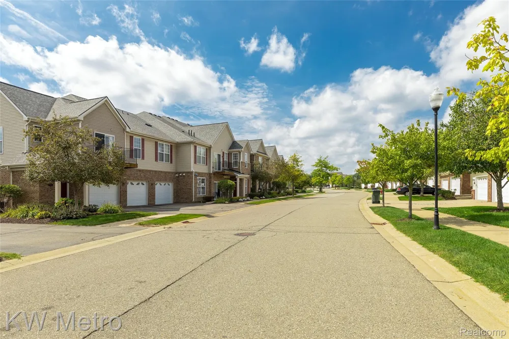 10130 RIDGE RUN STREET Hartland Township, MI 48855