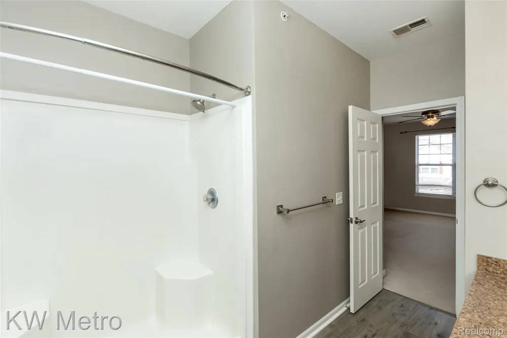 10130 RIDGE RUN STREET Hartland Township, MI 48855
