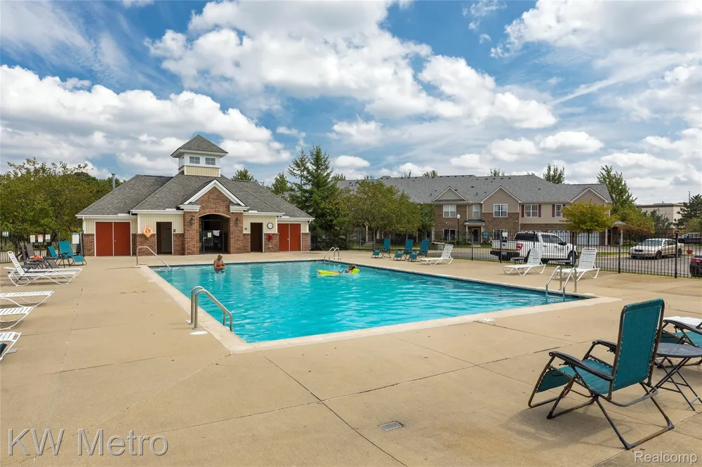 10130 RIDGE RUN STREET Hartland Township, MI 48855