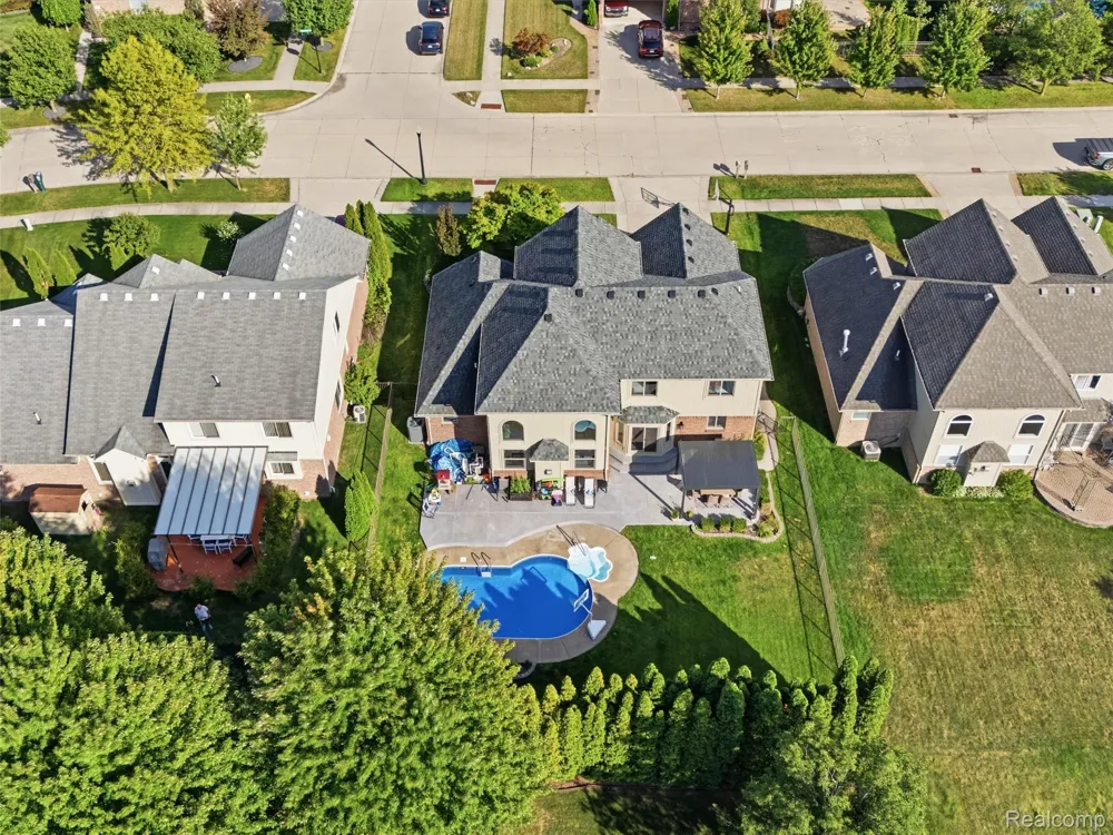 48217 Providence Macomb Township, MI 48044