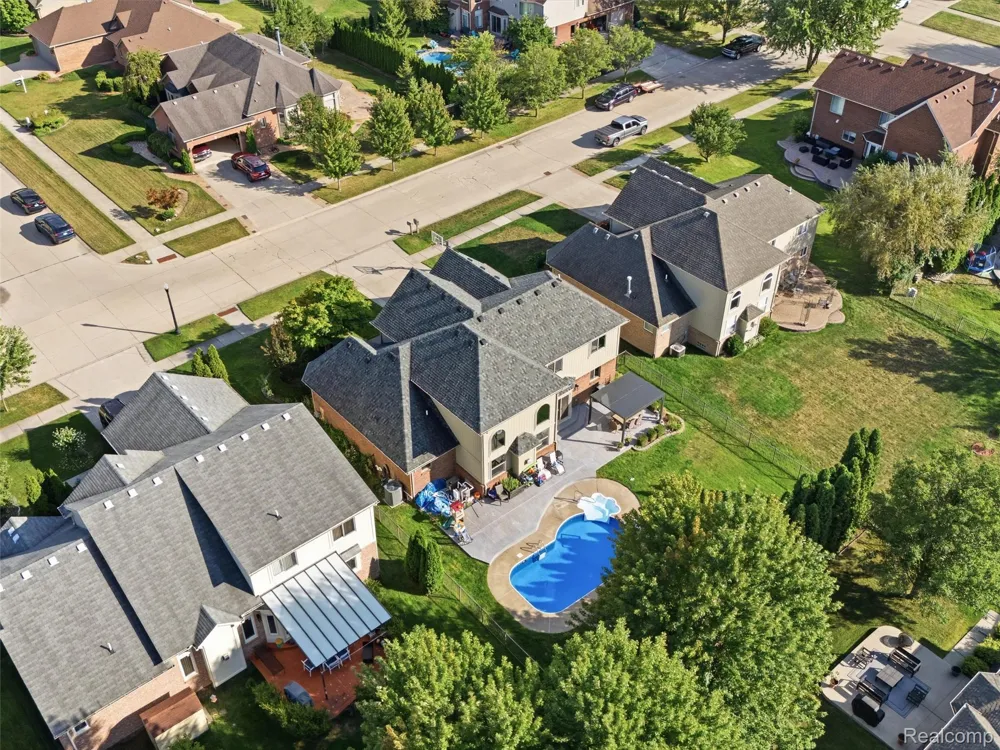 48217 Providence Macomb Township, MI 48044
