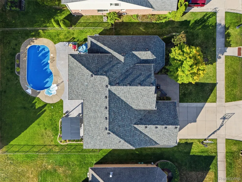 48217 Providence Macomb Township, MI 48044