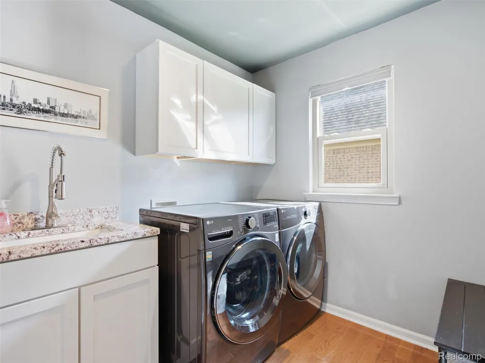 48217 Providence Macomb Township, MI 48044