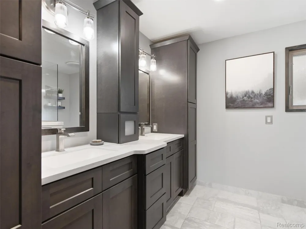 48217 Providence Macomb Township, MI 48044