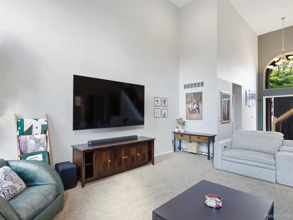 48217 Providence Macomb Township, MI 48044