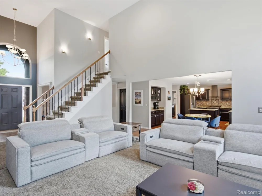 48217 Providence Macomb Township, MI 48044