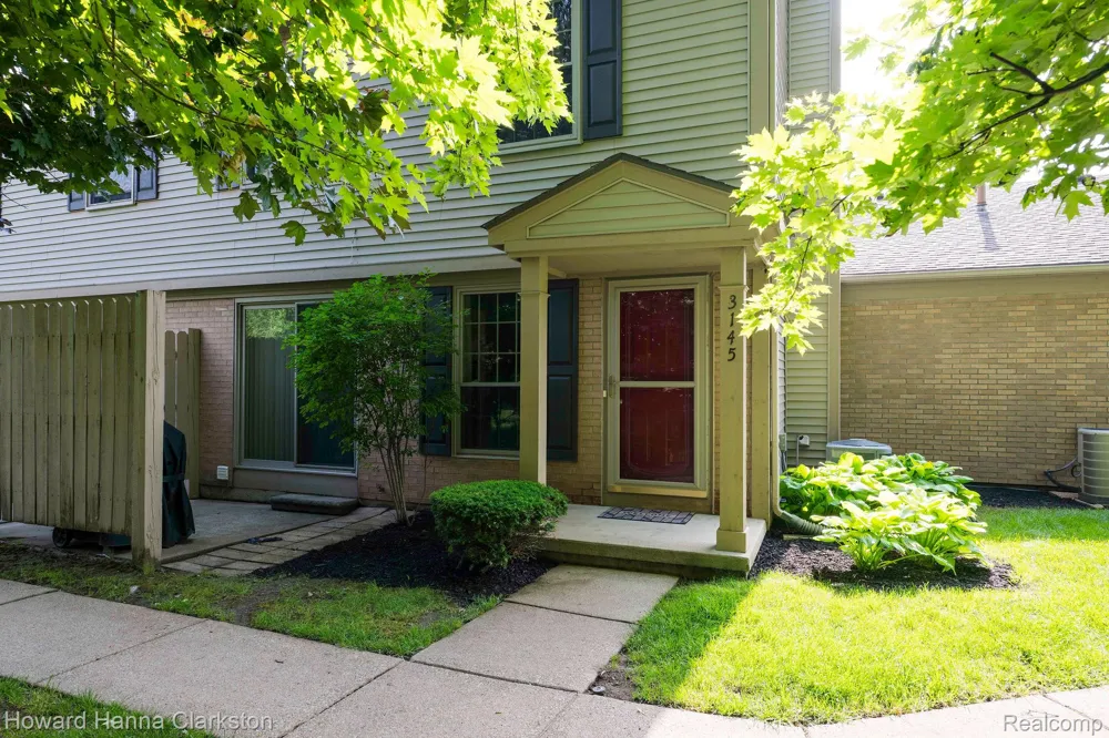 3145 Hidden Ridge Drive Waterford Charter Township, MI 48328