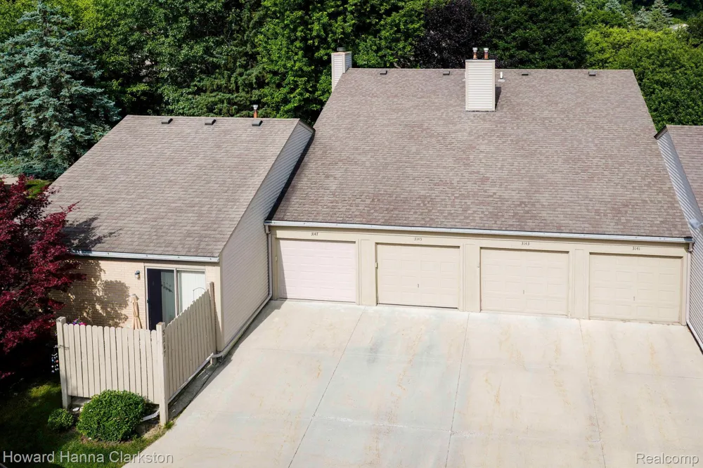 3145 Hidden Ridge Drive Waterford Charter Township, MI 48328