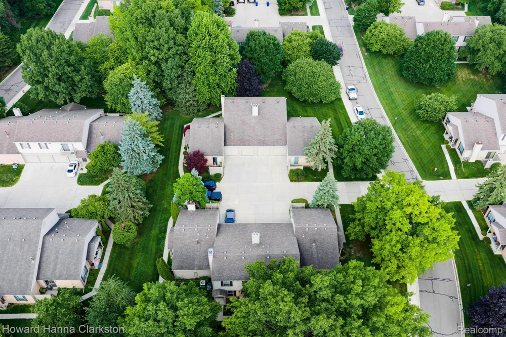 3145 Hidden Ridge Drive Waterford Charter Township, MI 48328