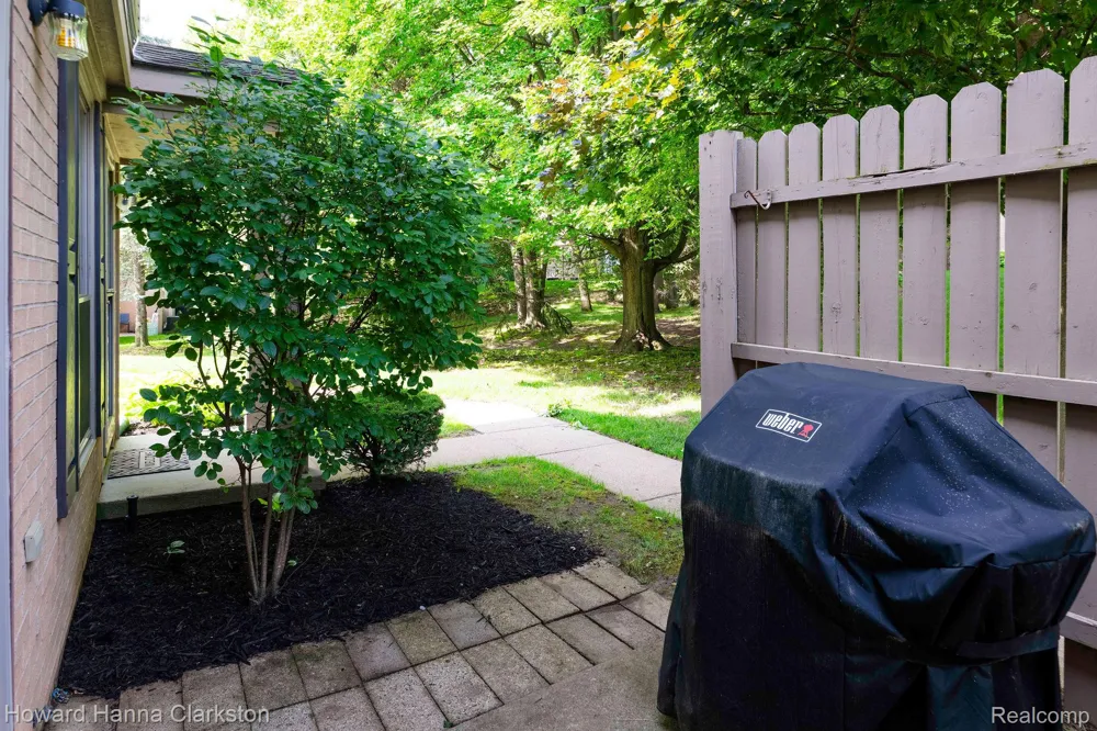 3145 Hidden Ridge Drive Waterford Charter Township, MI 48328