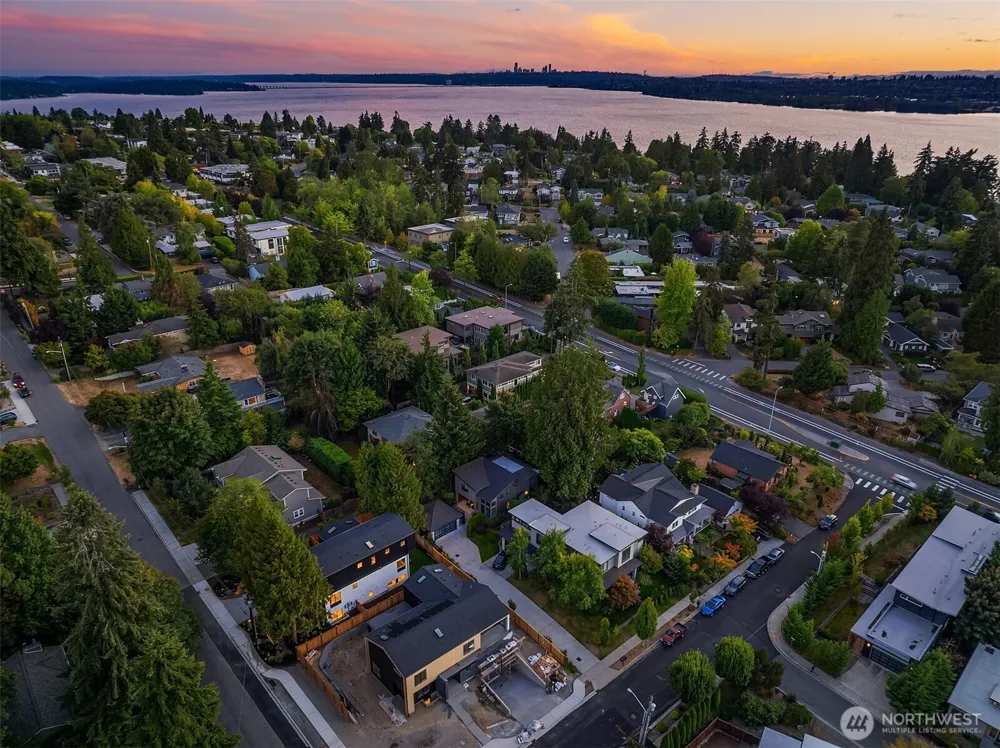 1947 1st Street Kirkland, WA 98033