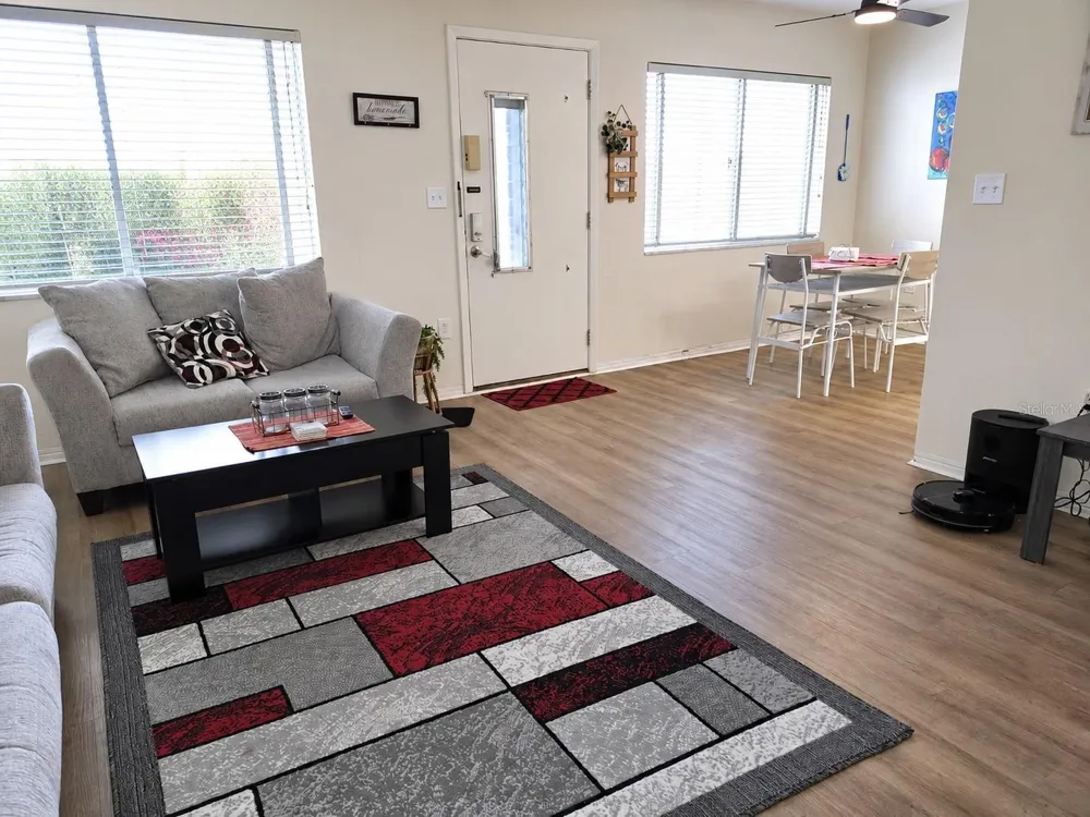 11251 80TH AVENUE #306 Seminole, FL 33772