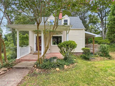 509 College Street