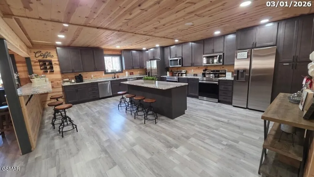2869 Hatcher Mountain Road Sevierville, TN 37862