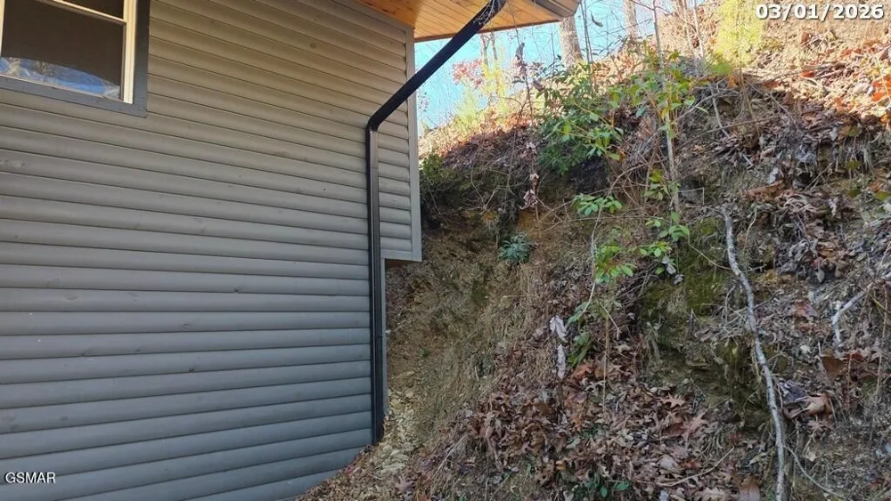 2869 Hatcher Mountain Road Sevierville, TN 37862