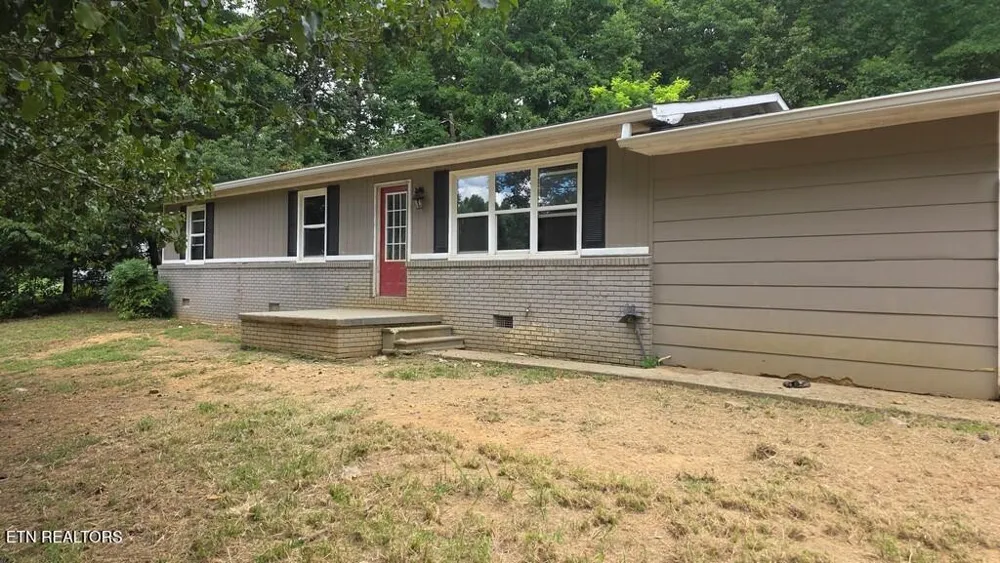 1181 Carding Machine Rd Loudon, TN 37774