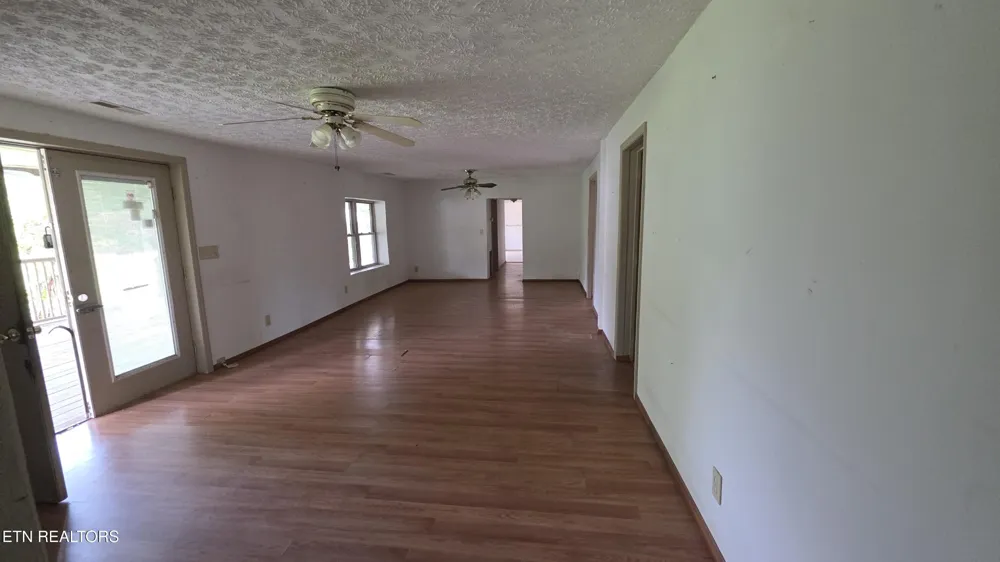 7011 Shell Lane Knoxville, TN 37918
