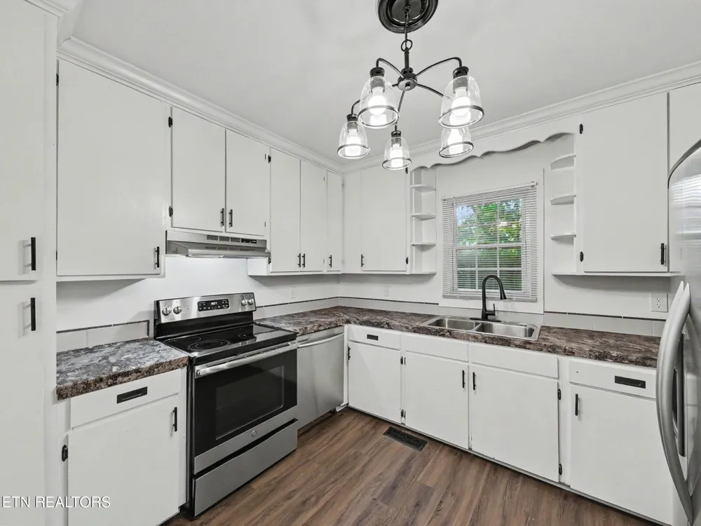 2311 Cedar Lane Knoxville, TN 37918