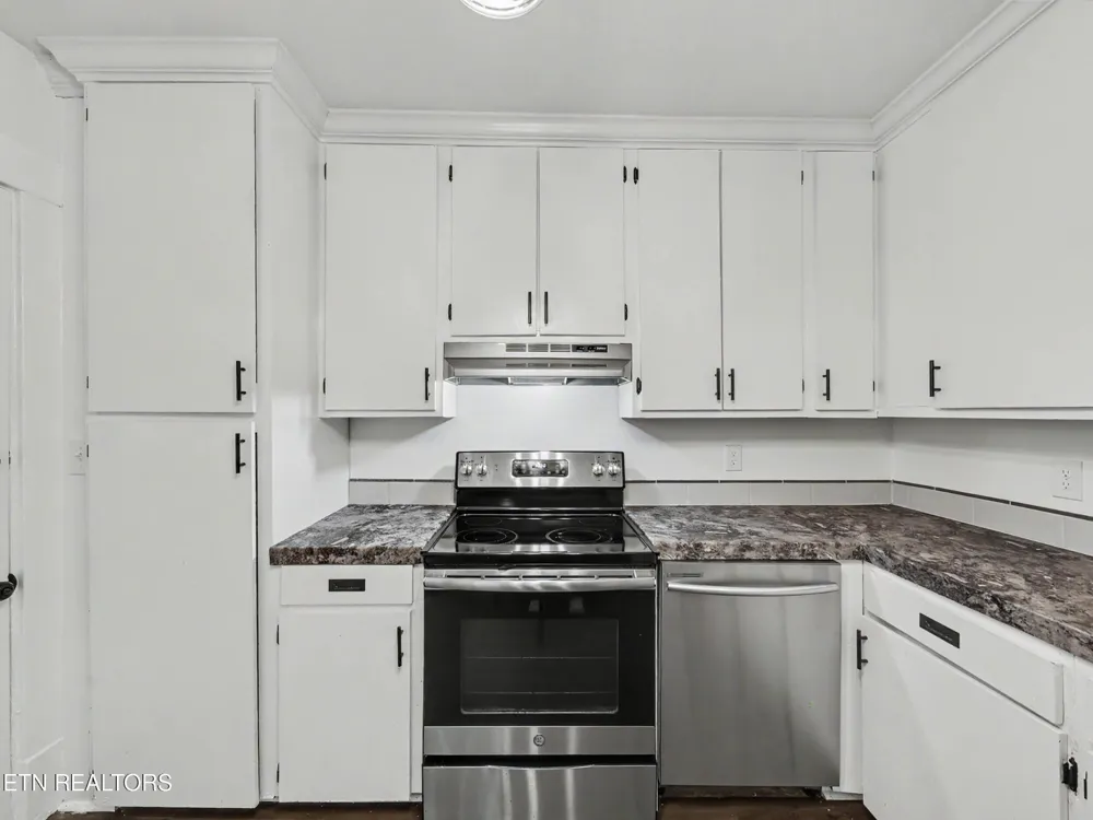 2311 Cedar Lane Knoxville, TN 37918