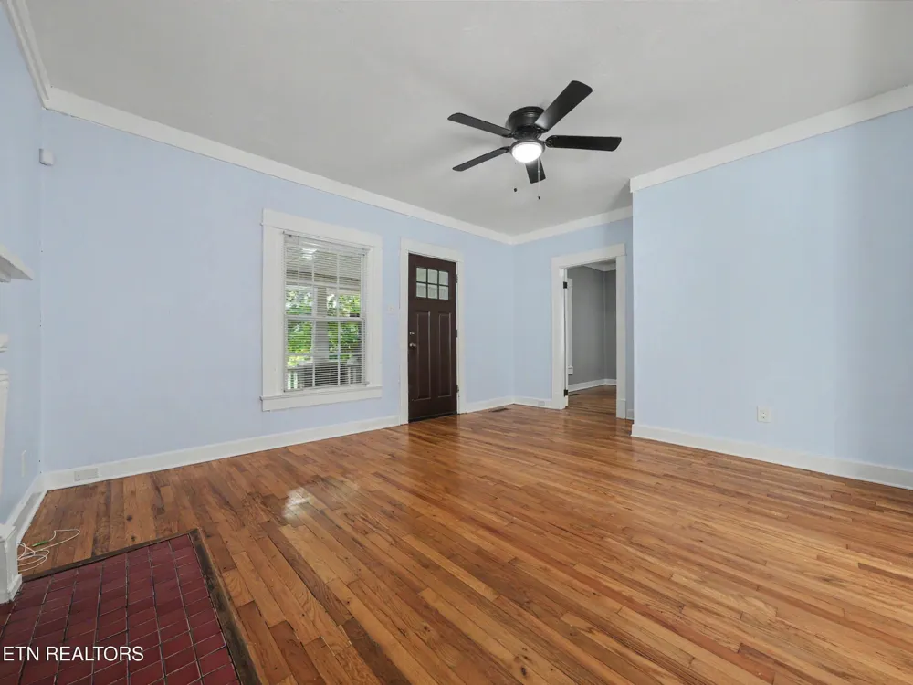 2311 Cedar Lane Knoxville, TN 37918
