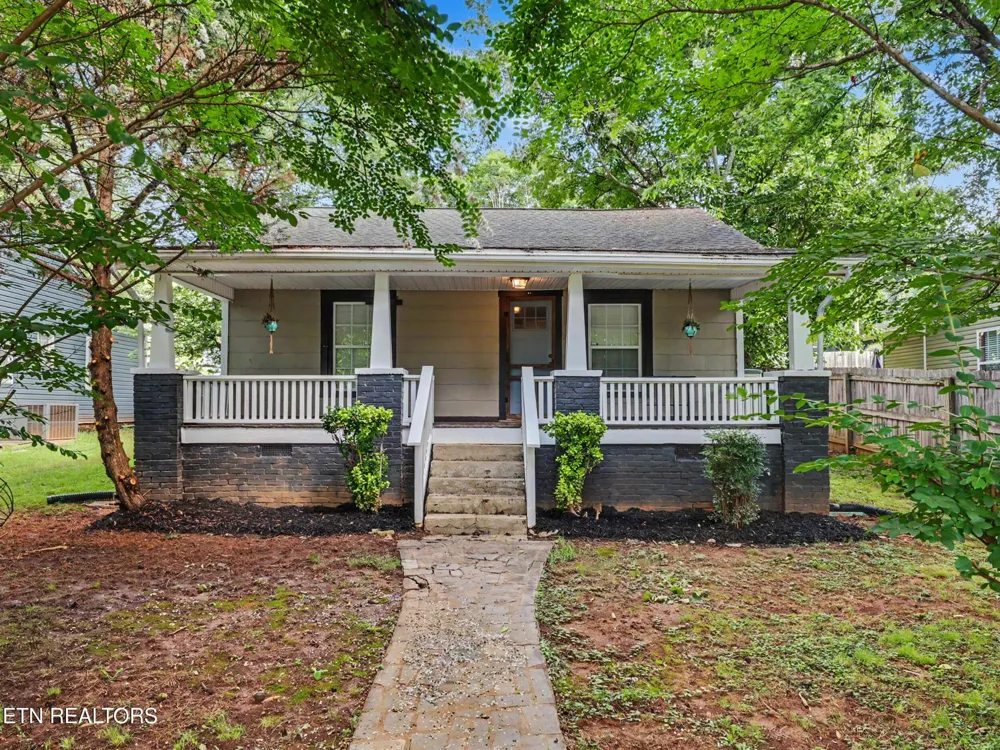 2311 Cedar Lane Knoxville, TN 37918