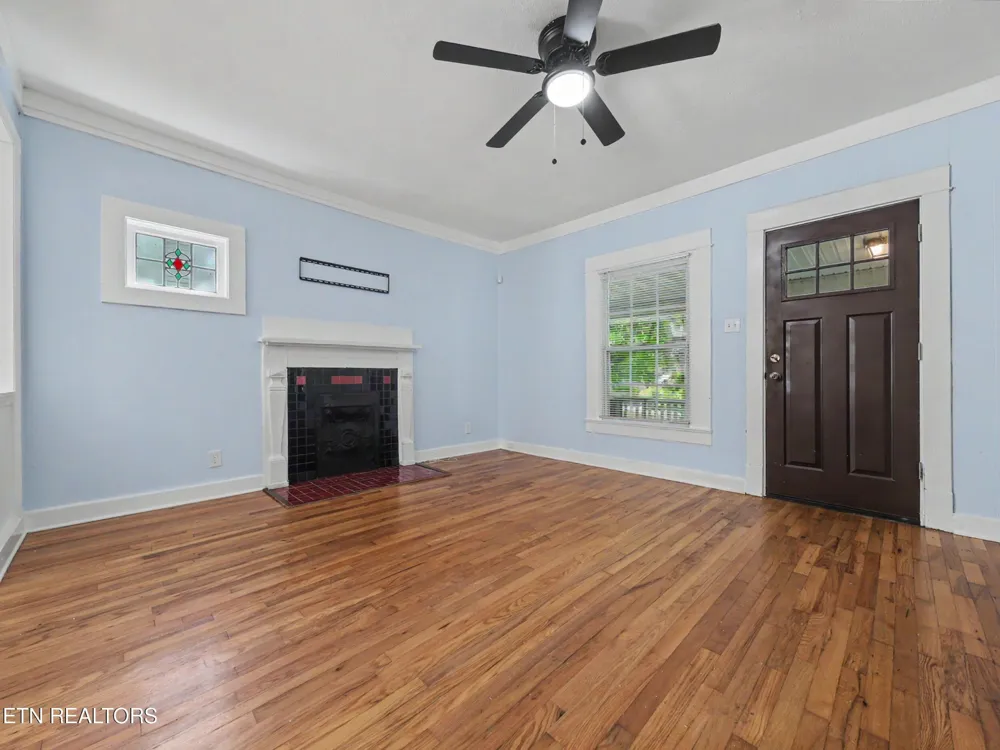 2311 Cedar Lane Knoxville, TN 37918