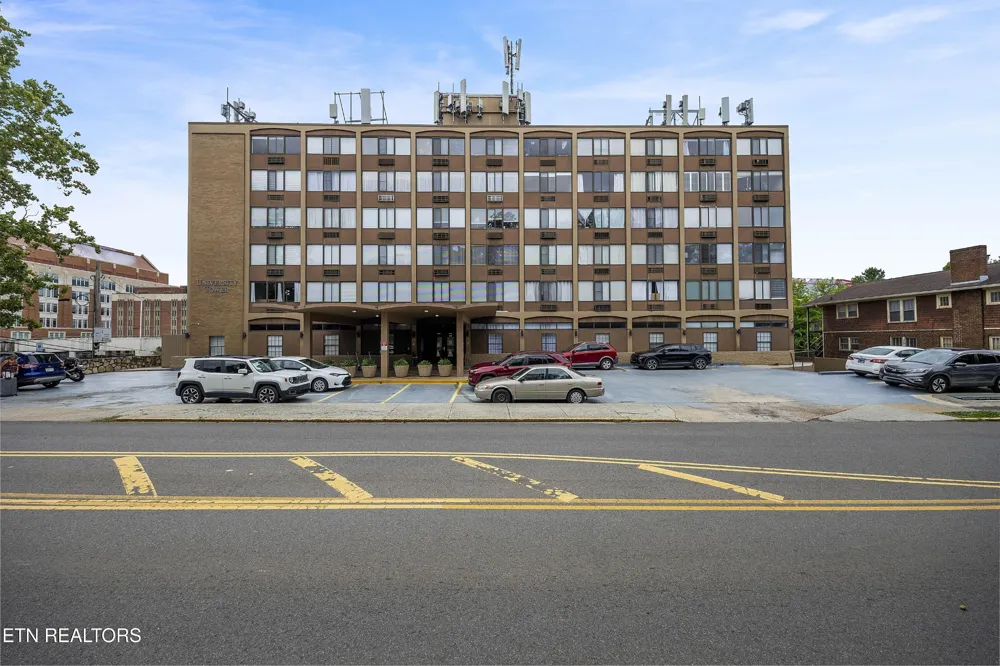 1700 Clinch Ave #411 Knoxville, TN 37916