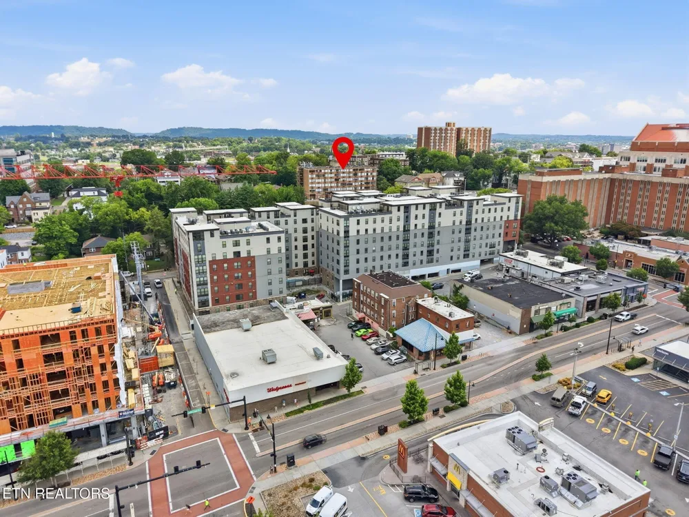 1700 Clinch Ave #411 Knoxville, TN 37916