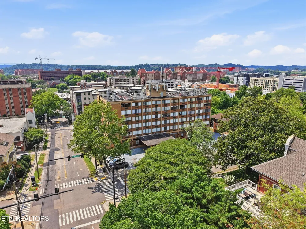 1700 Clinch Ave #411 Knoxville, TN 37916