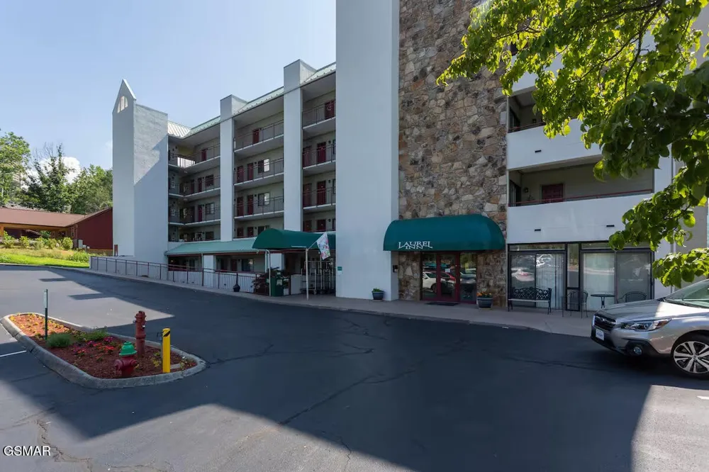 354 E Holly Ridge Road #204 Gatlinburg, TN 37738