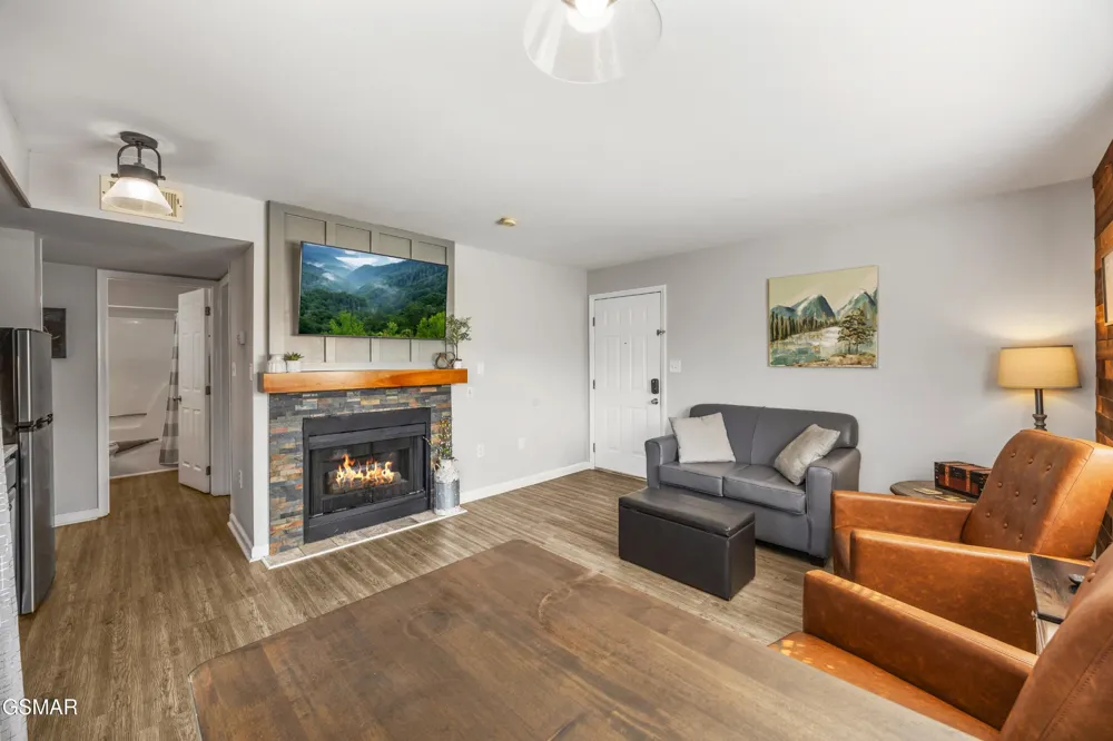 354 E Holly Ridge Road #204 Gatlinburg, TN 37738