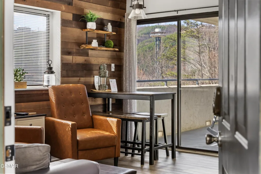 354 E Holly Ridge Road #204 Gatlinburg, TN 37738