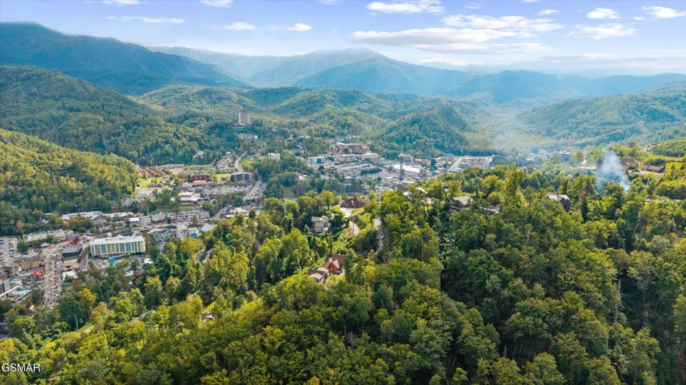 430 Greystone Heights Road Gatlinburg, TN 37738