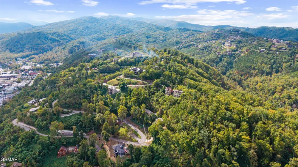 430 Greystone Heights Road Gatlinburg, TN 37738