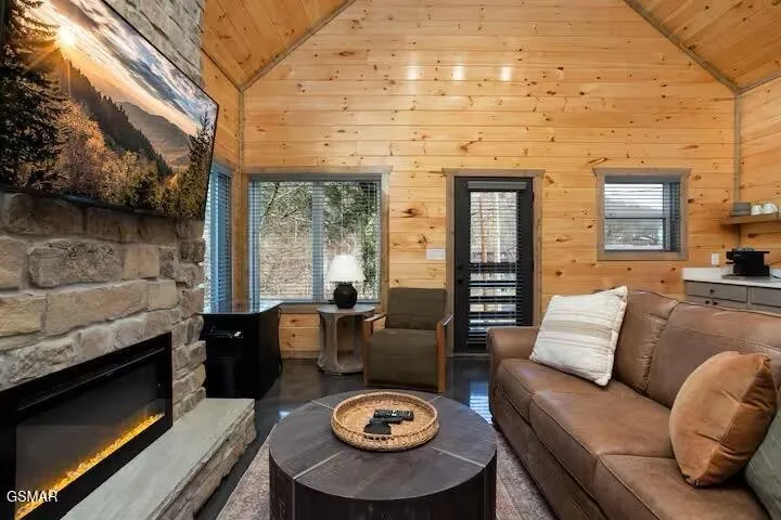 310 Lewis Clabo Road Gatlinburg, TN 37738
