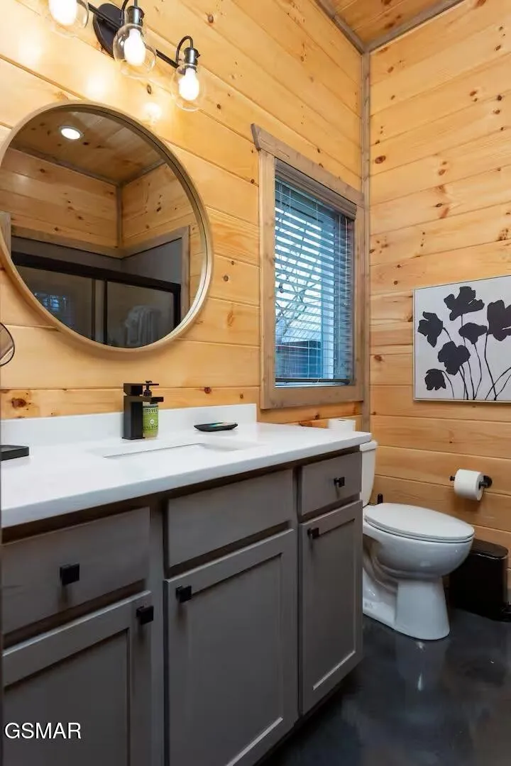310 Lewis Clabo Road Gatlinburg, TN 37738