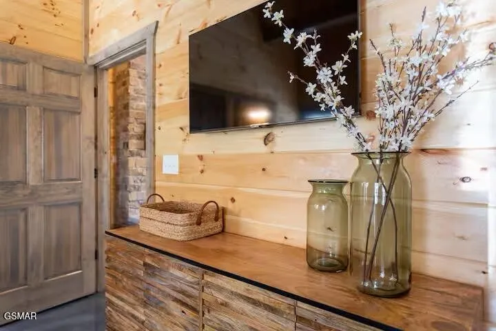 310 Lewis Clabo Road Gatlinburg, TN 37738
