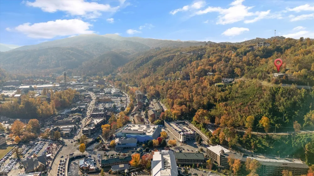 345 Greystone Heights Road Gatlinburg, TN 37738